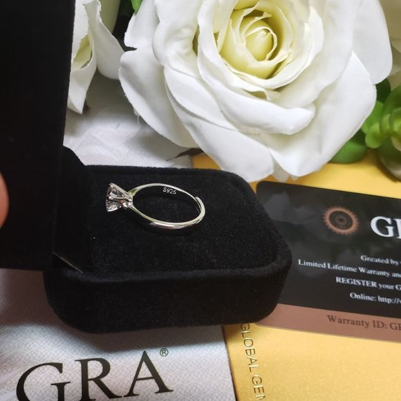 1 Carat Moissanite Wedding Engagement Ring - Picture 5 of 10